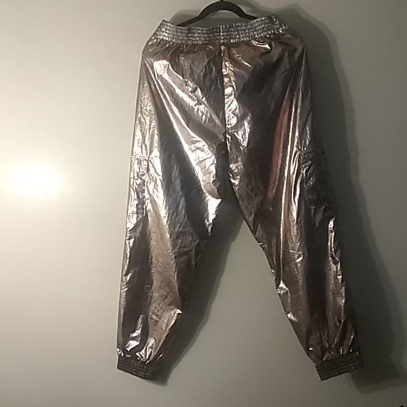 Victoria Secret Sport Cargo Shine Metallic Jogger - Picture 6 of 7